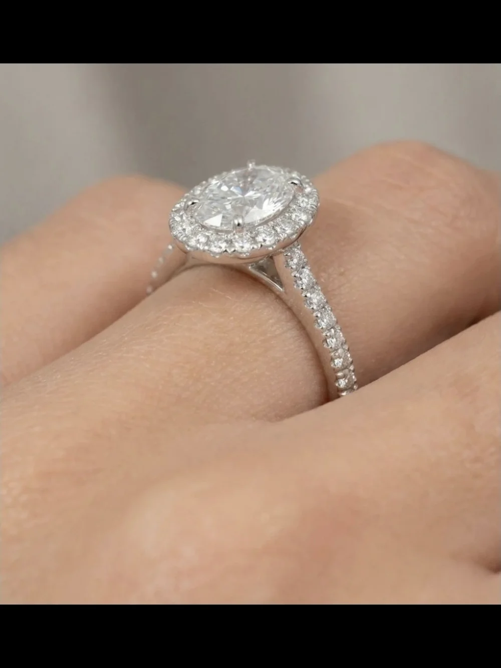 VVS1 1.5 CT* Halo Pave Oval-cut Moissanite Ring Size 8 US*